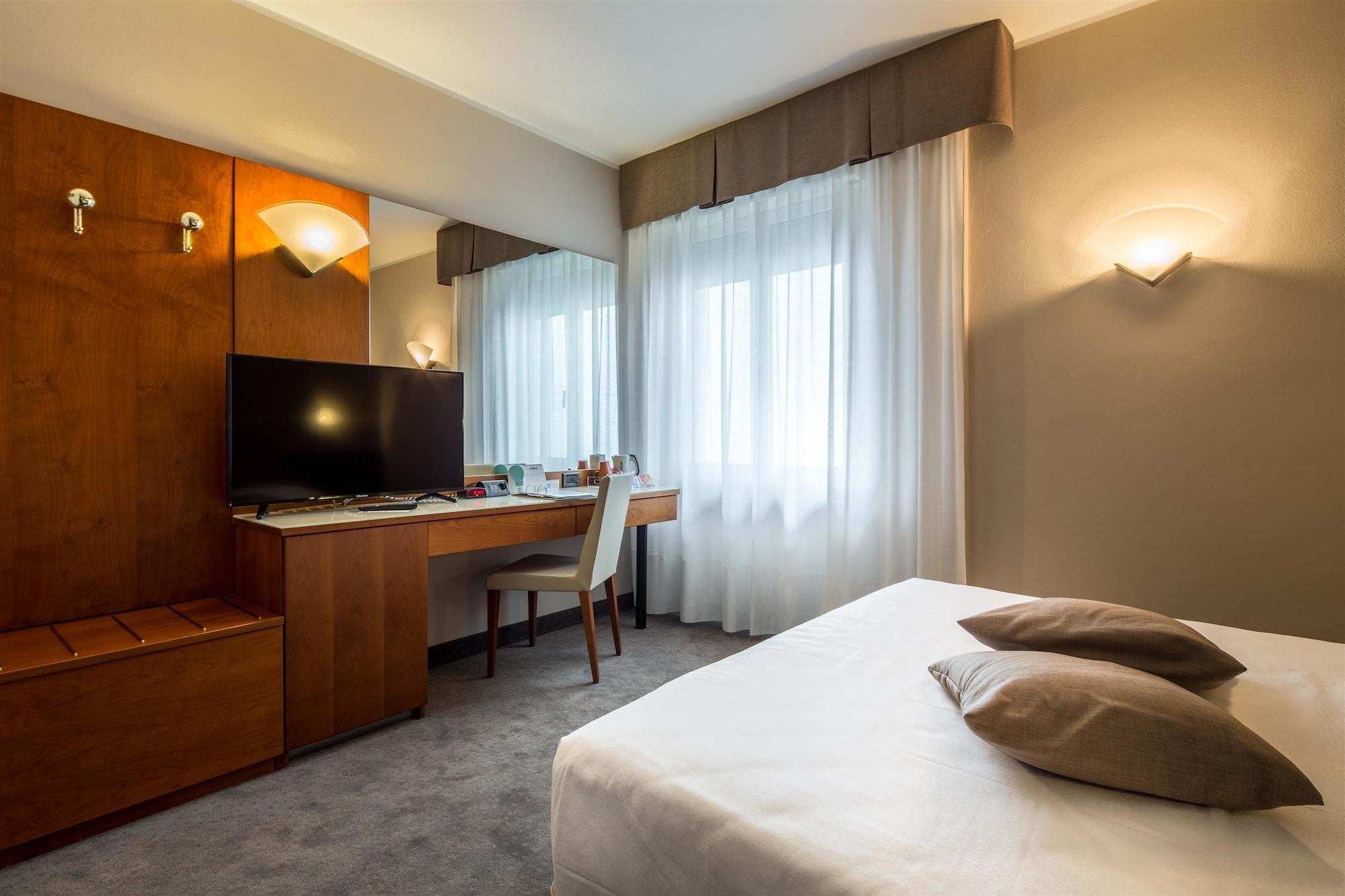 Best Western Hotel Turismo San Martino Buon Albergo Bagian luar foto